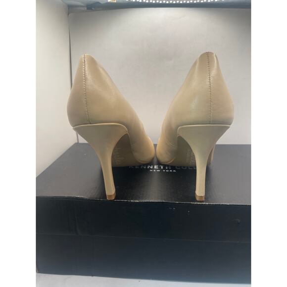 Charles by Charles David Women's Incredibly Pump Size 9M - Picture 4 of 10